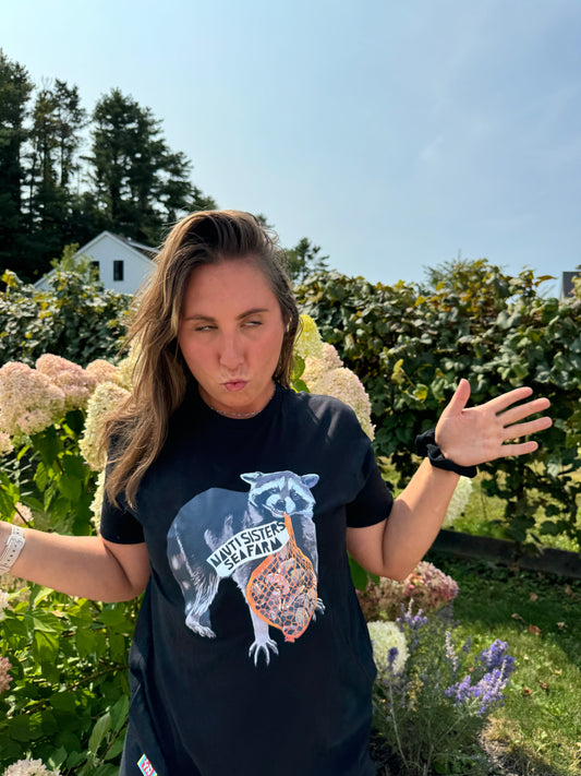 Black Flyn Racoon T!